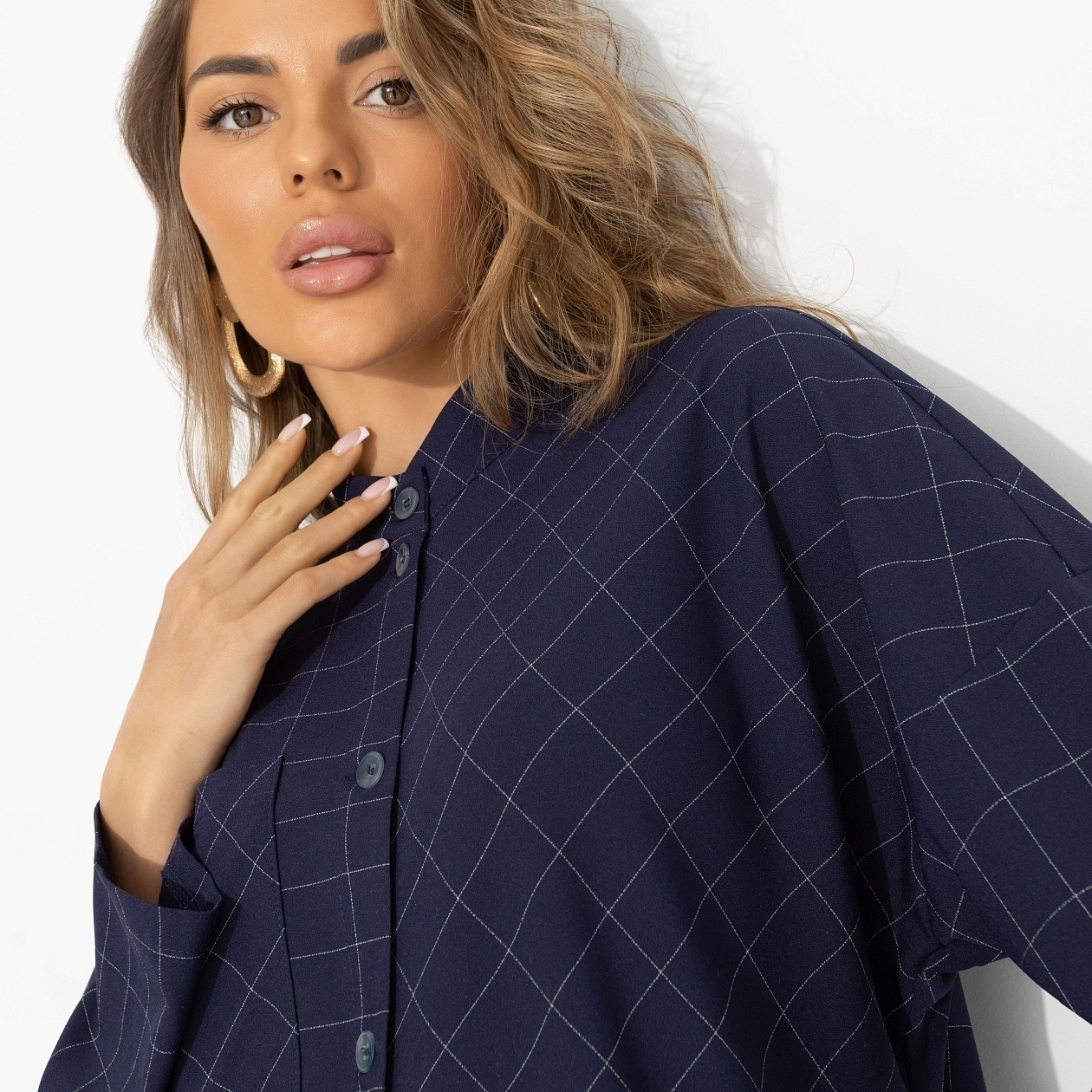 Против обычного. Состав: 96% п/э, 4% спандекс