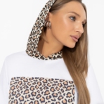 Футболка Увлечена собой (safari). Состав: 65% п/э, 30% вискоза, 5% стрейч