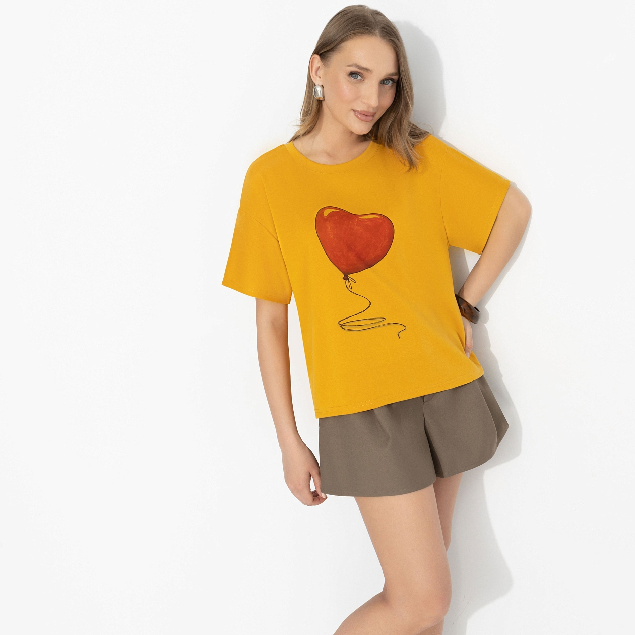 На своей волне (драйв). Состав: 30% вискоза, 65% полиэстер, 5% стрейч