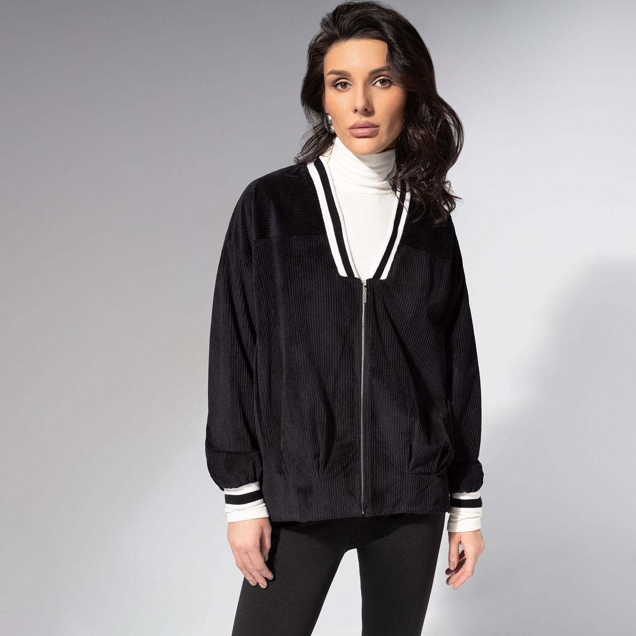 Бомбер Модная стратегия. Состав: 65% п/э, 30% вискоза, 5% спандекс