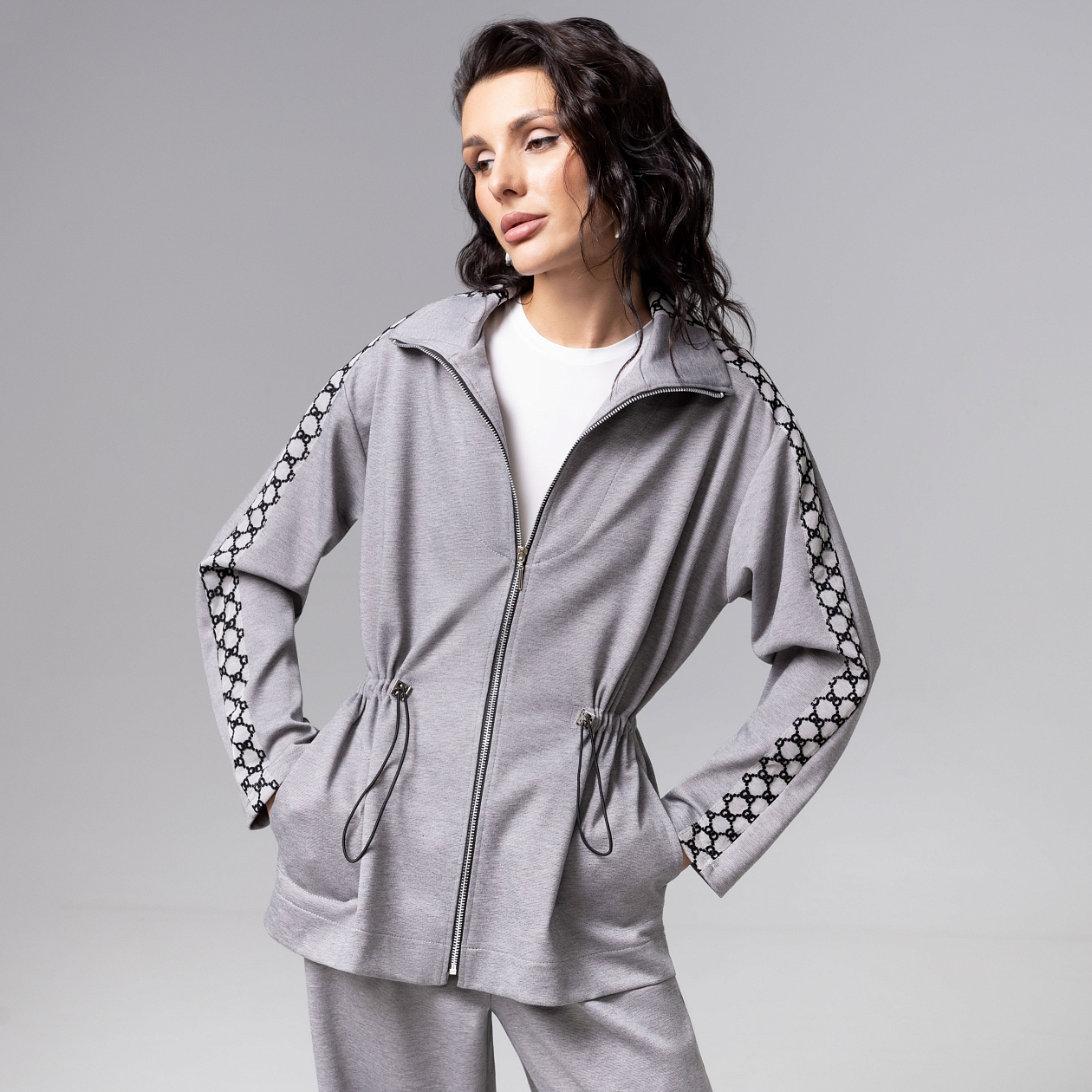 Свобода движений (серая). Состав: 35% п/э, 30% вискоза, 30% нейлон, 5% спандекс