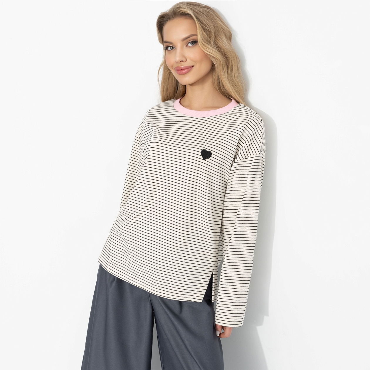 Лонгслив Эстетика момента. Состав: 65% вискоза, 30% полиэстер, 5% эластан