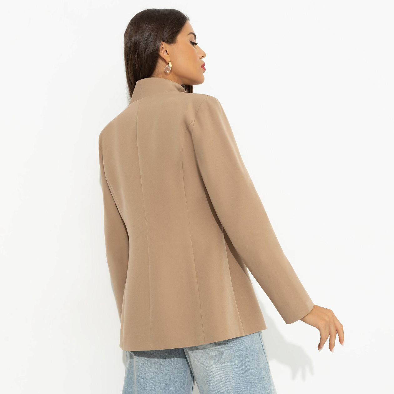 Жакет Дерзкий силуэт. Состав: 95% полиэстер, 5% эластан