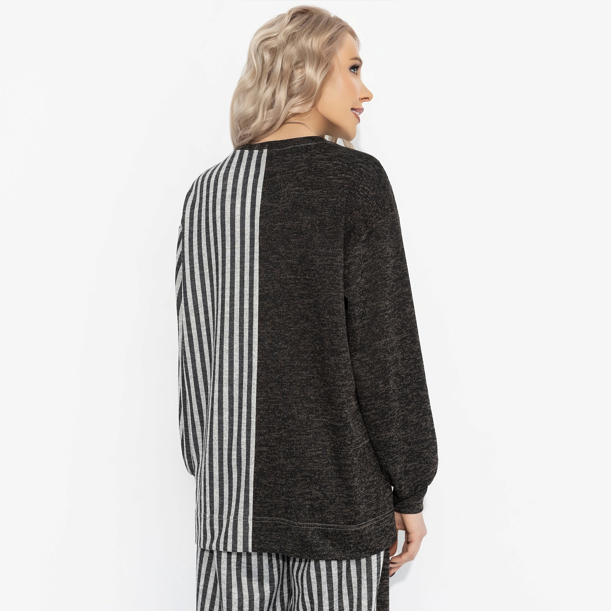 Примерь свободу. Состав: 65% п/э, 30% вискоза, 5% спандекс