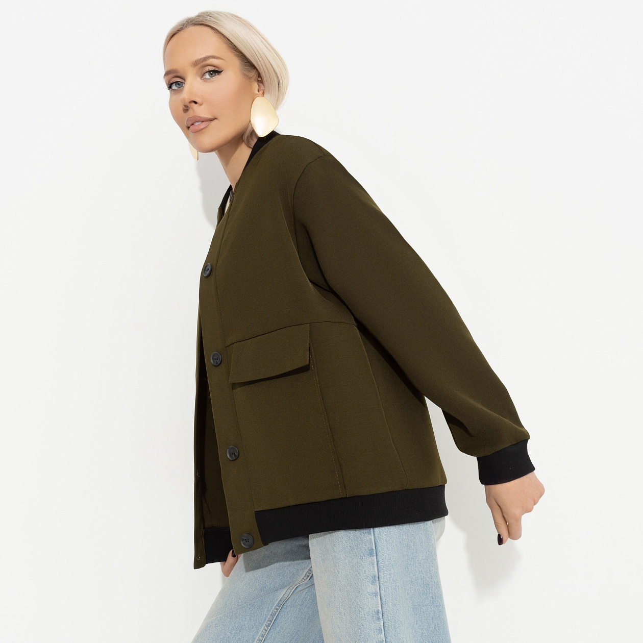 Бомбер Бунтарка (green). Состав: 60% полиэстер, 37% вискоза, 3% спандекс