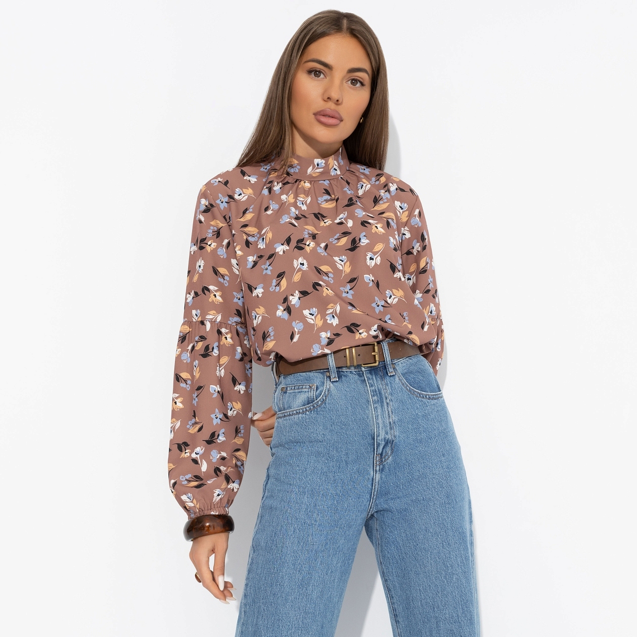 Блуза Драма в деталях (фундук). Состав: 65% п/э, 30% вискоза, 5% эластан