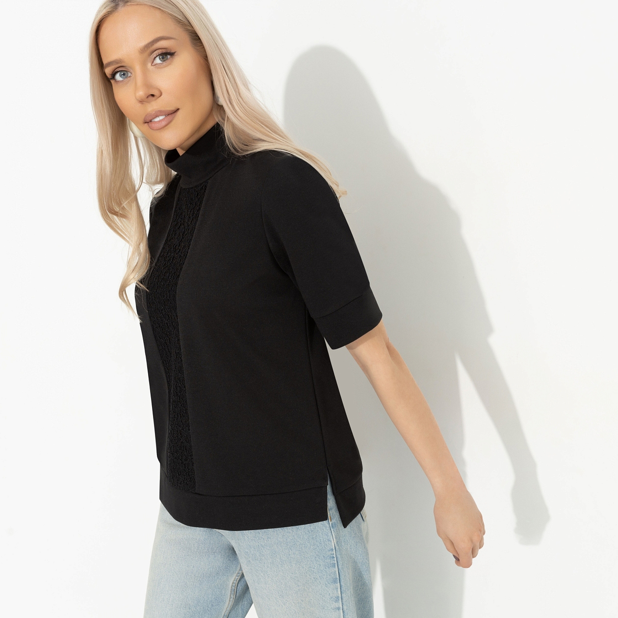 Водолазка Фирменное приветствие (черная, со вставкой). Состав: 65% полиэстер, 30% вискоза, 5% стрейч