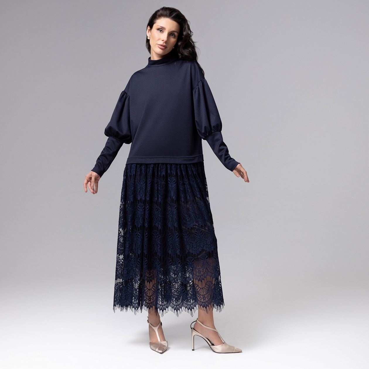 Платье История в кружевах. Состав: 65% полиэстер, 30% вискоза, 5% спандекс