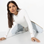 Лонгслив двусторонний Роковое признание (вайт). Состав: 65% п/э, 30% вискоза, 5% спандекс