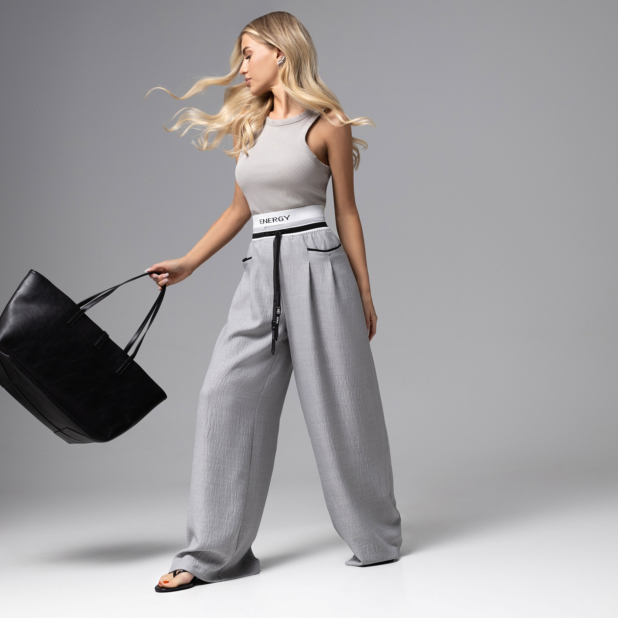 Брюки Красота в движении. Состав: 60%  п/э, 30%  вискоза, 5% спандекс, 5% нейлон