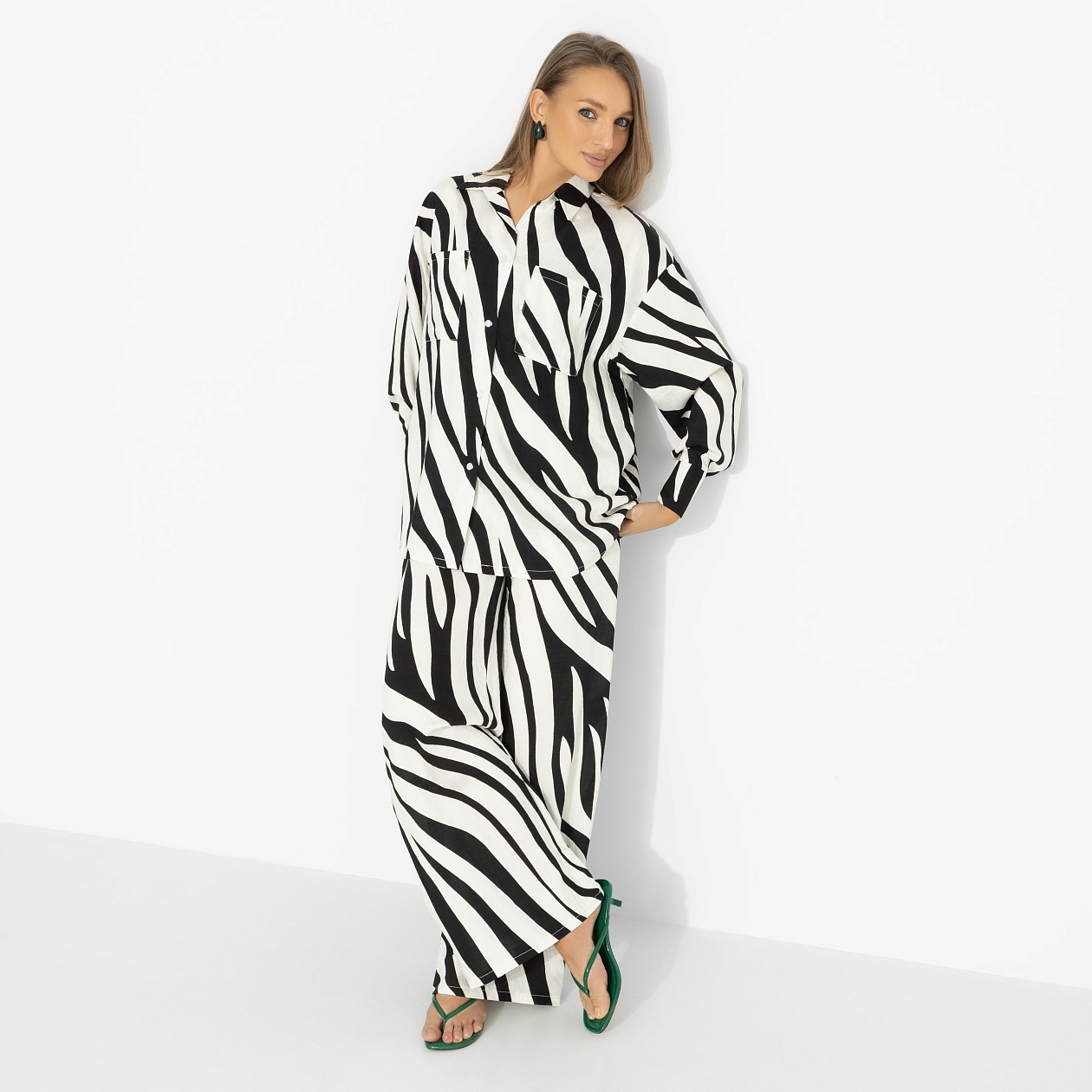 Двойка Красиво и точка (мода). Состав: 85% вискоза, 15% нейлон