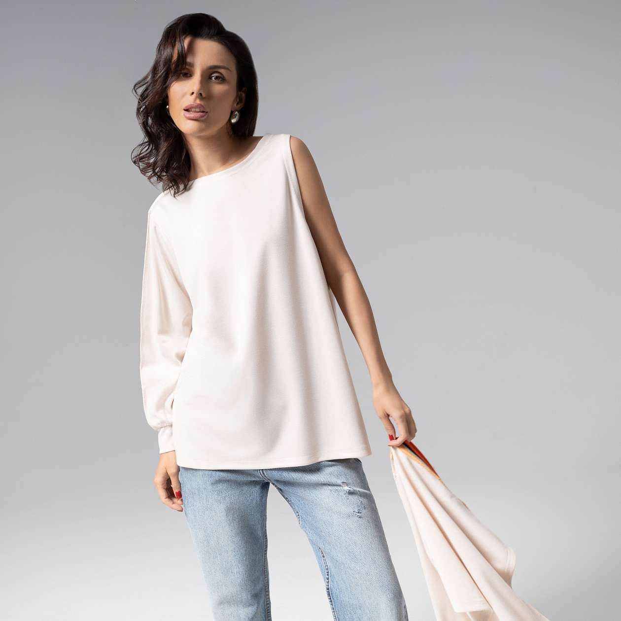 Лонгслив Преданная стилю (2 в 1). Состав: 65% п/э, 30% вискоза, 5% спандекс