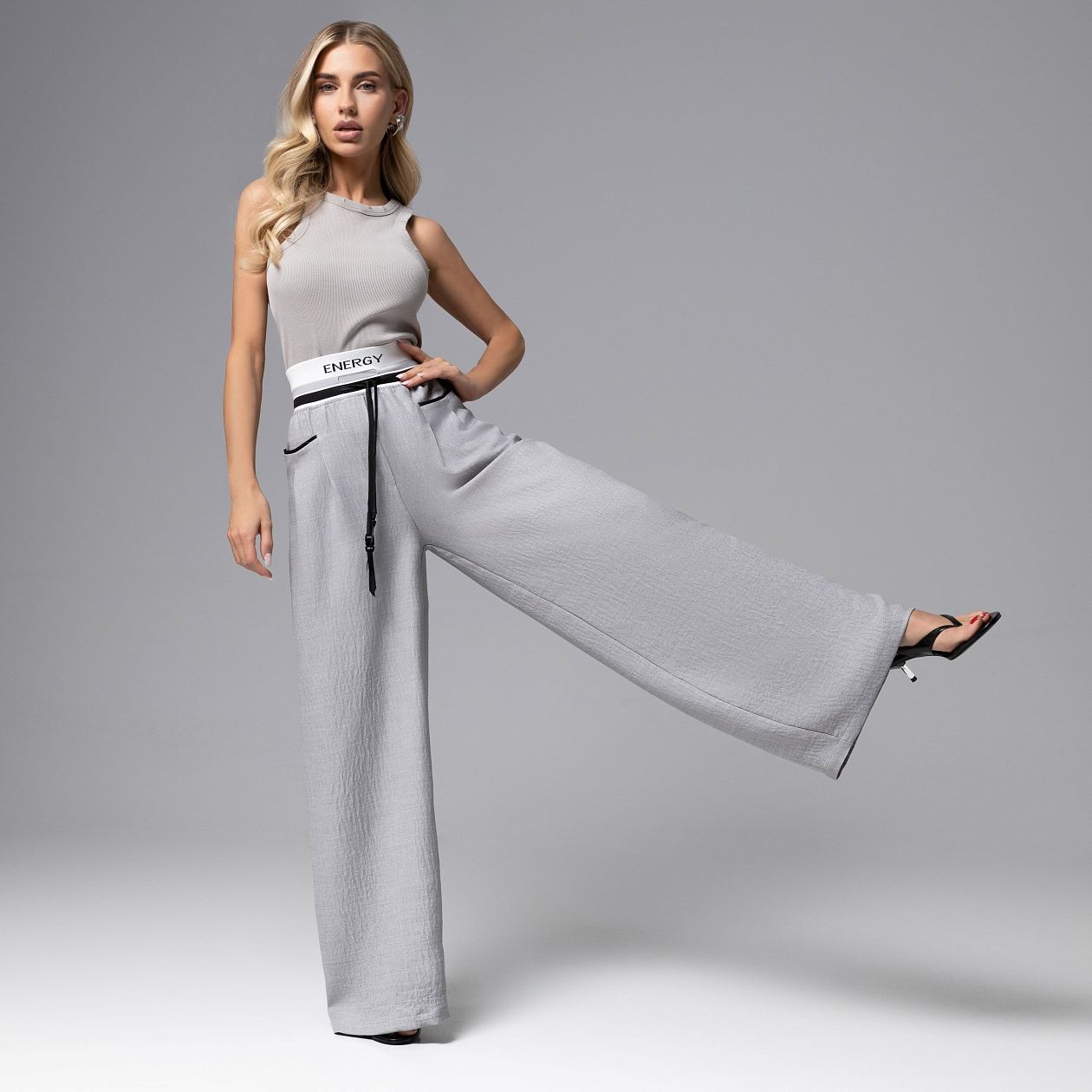 Брюки Красота в движении. Состав: 60%  п/э, 30%  вискоза, 5% спандекс, 5% нейлон