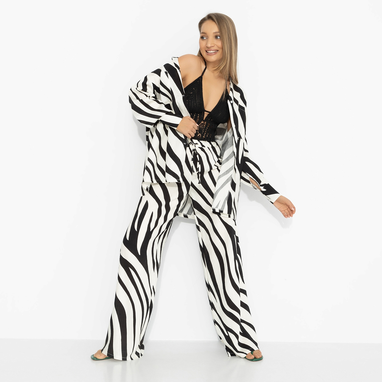 Двойка Красиво и точка (мода). Состав: 85% вискоза, 15% нейлон