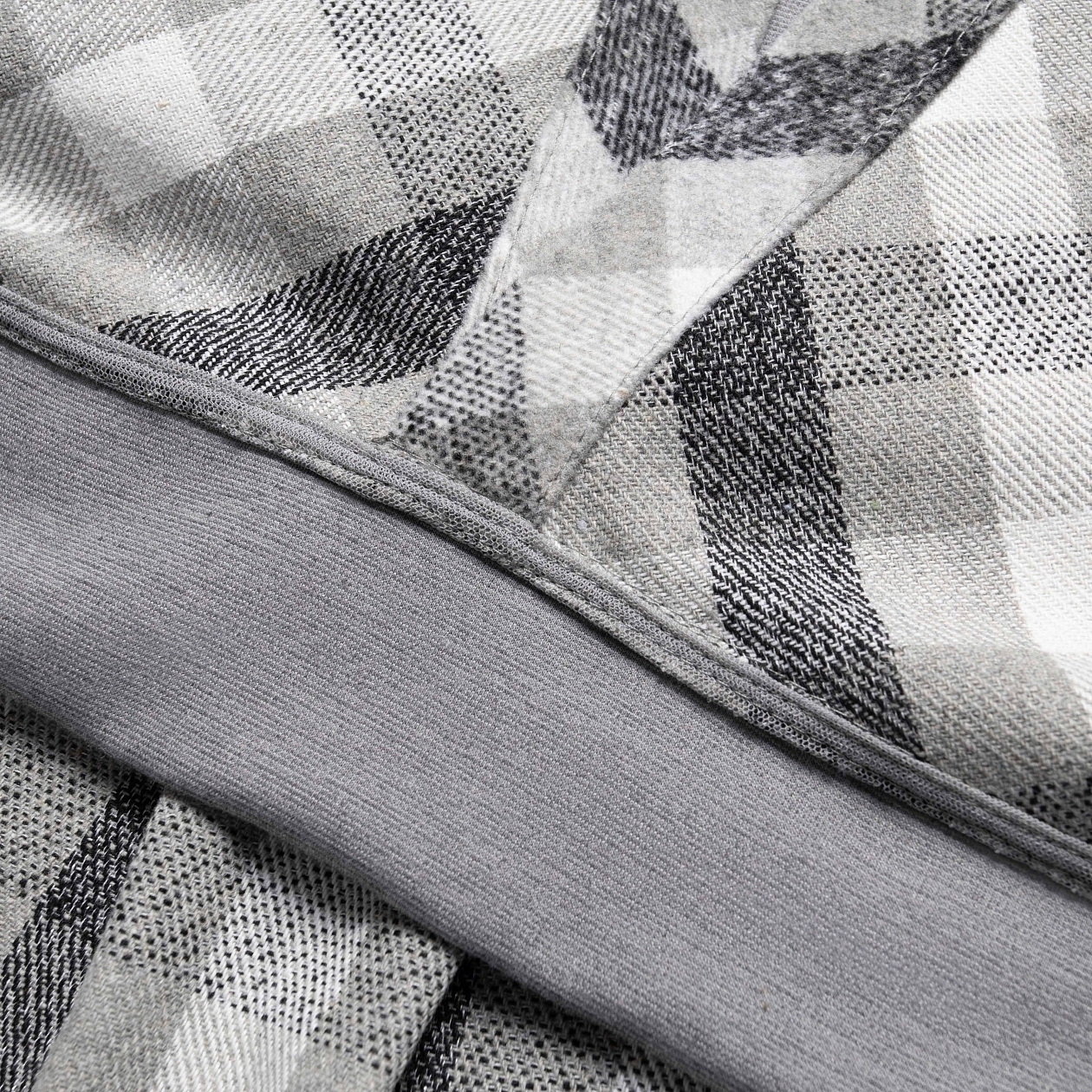 Путешествие начинается (пасмурное небо). Состав: 65% п/э, 30% вискоза, 5% спандекс