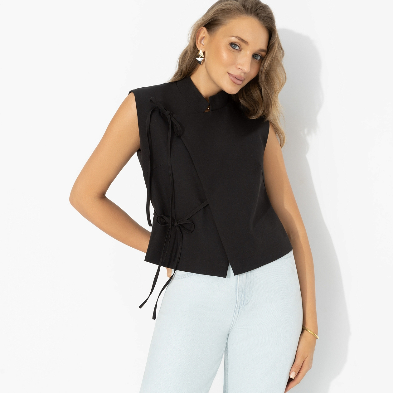 Прямая речь. Состав: 60%  п/э, 37%  вискоза, 3% спандекс