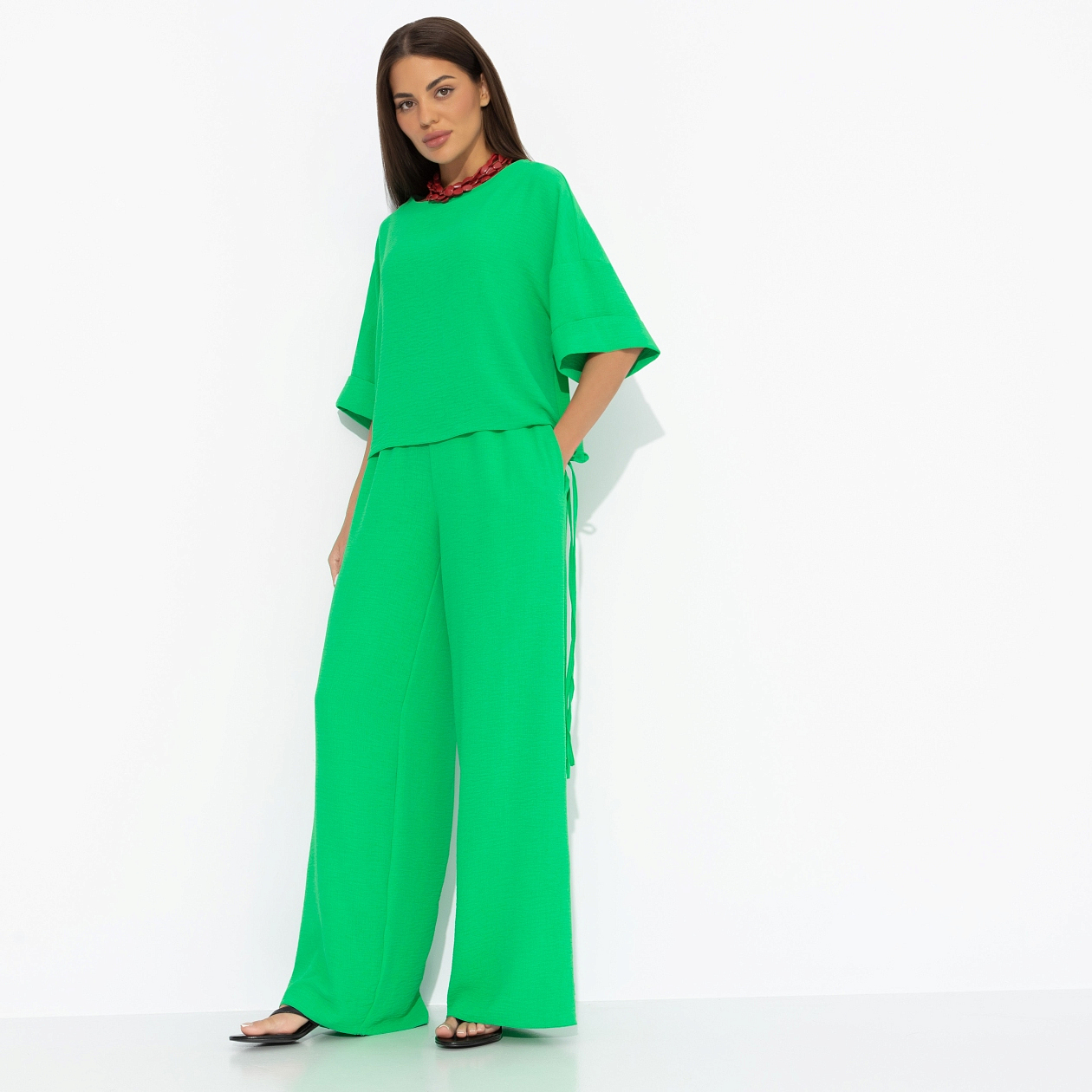 Брючный костюм Энергия цвета (2 в 1). Состав: 65% п/э, 30% вискоза, 5% эластан