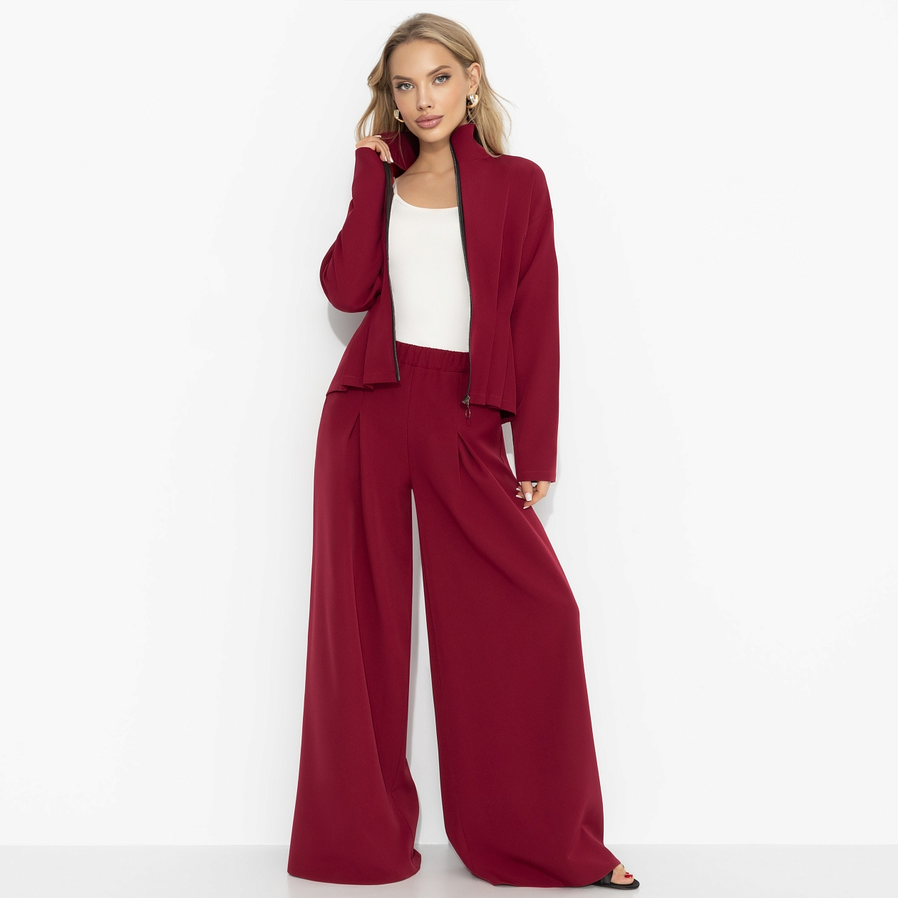 Брючный костюм Так выглядит уверенность (бордо, 2 в 1, с поясом). Состав: 95% полиэстер, 5% эластан