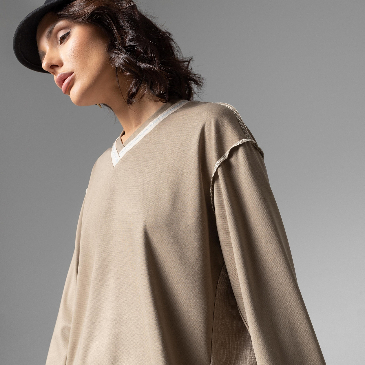 Успех в руках (бежевый). Состав: 65% полиэстер, 30% вискоза, 5% спандекс