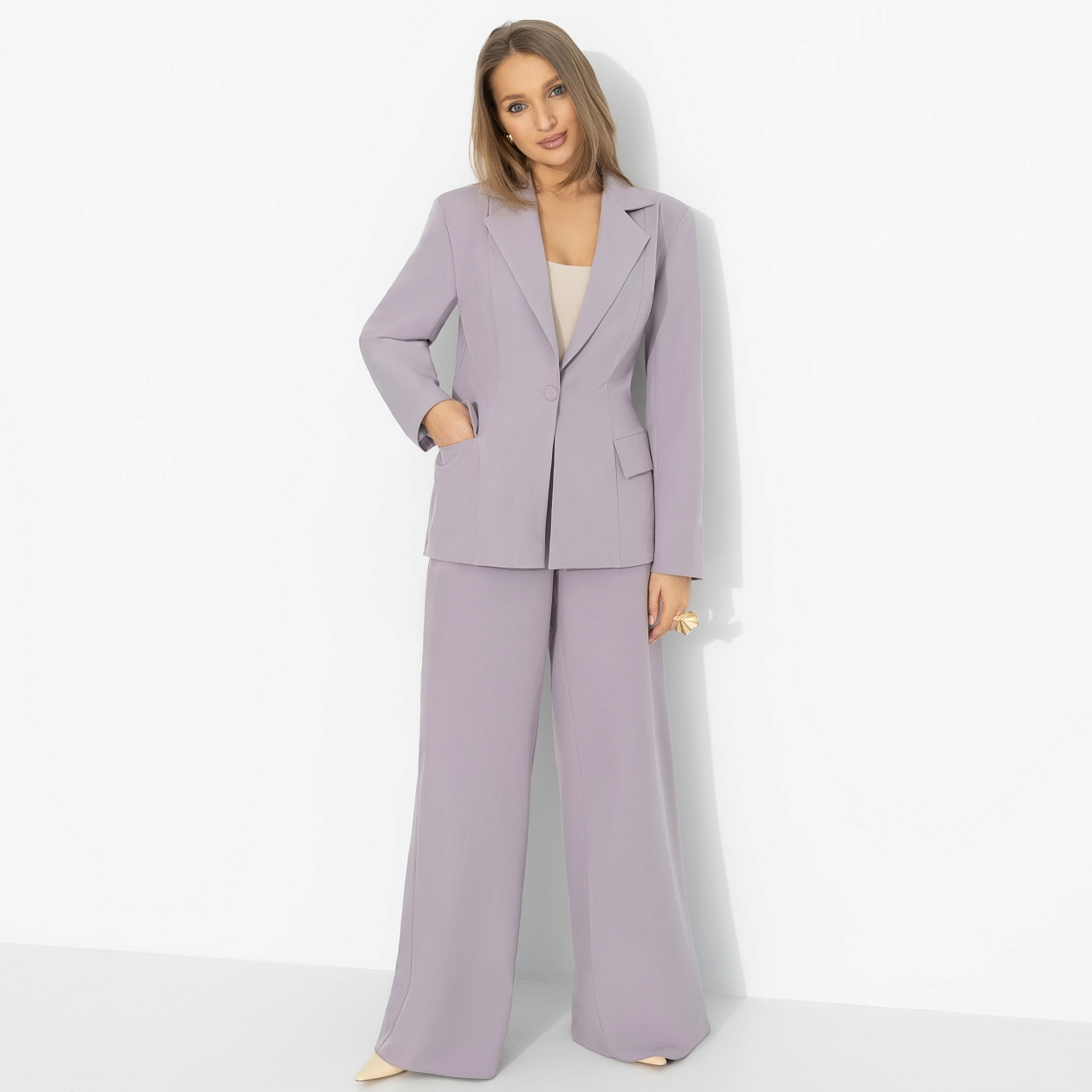 В правильном свете. Состав: 95% полиэстер, 5% эластан