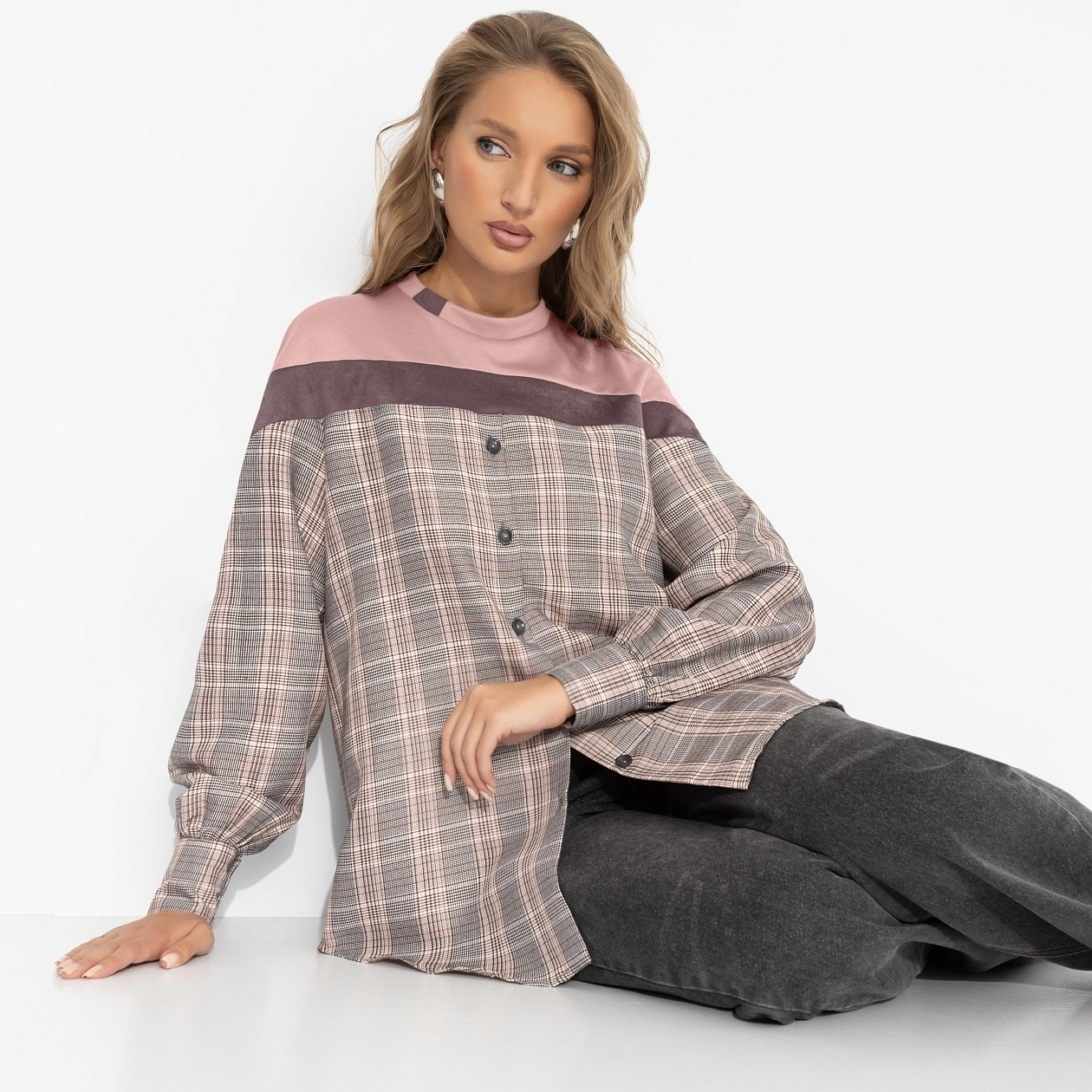 Всплеск эмоций (восхищение, нью). Состав: 60% полиэстер, 30% вискоза, 5% спандекс, 5% нейлон