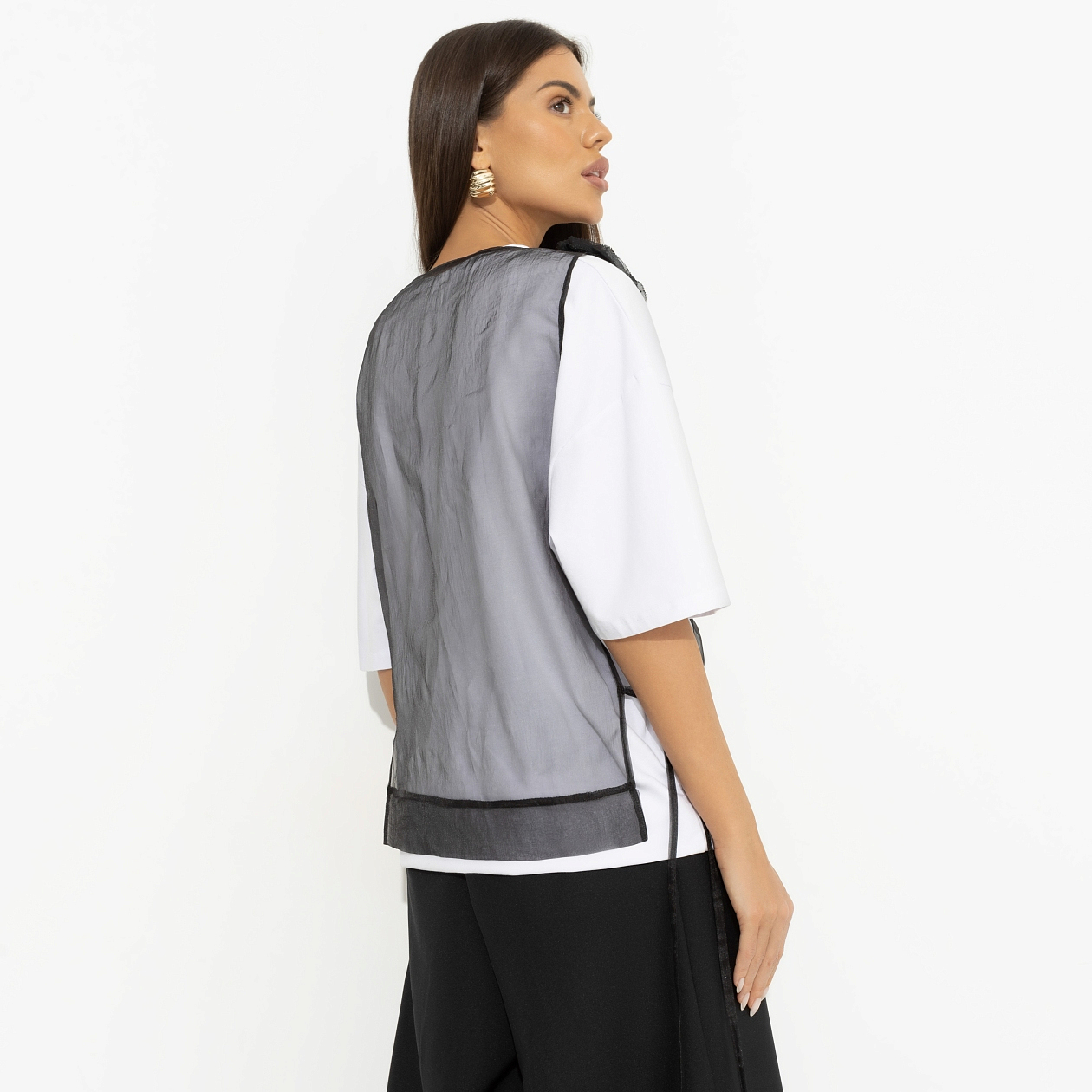 Вызывающе элегантная. Состав: 100% полиэстер