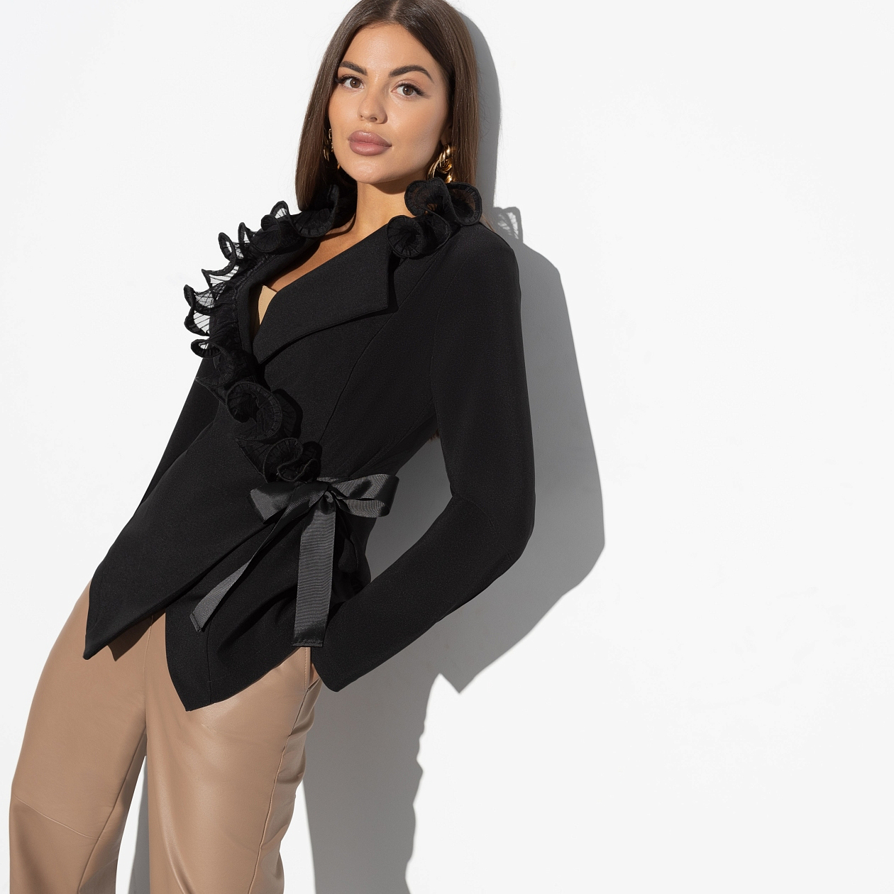 Жакет Эффектная элегантность. Состав: 65% п/э, 30% вискоза, 5% спандекс