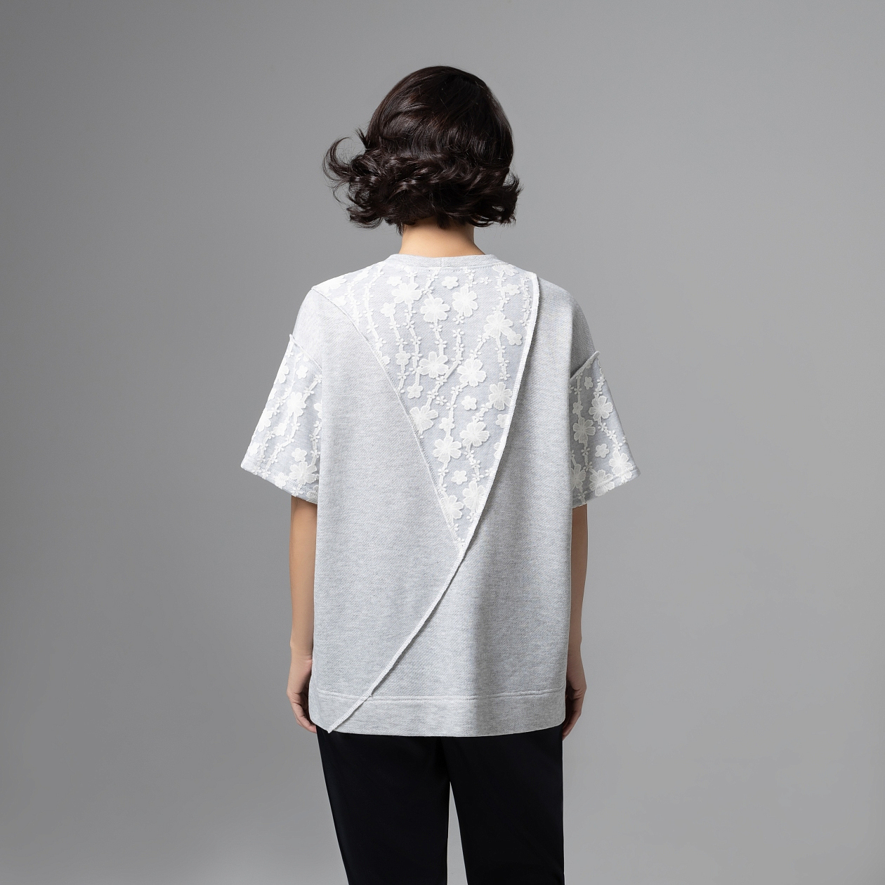 Футболка Рискованный тренд. Состав: 50% хлопок, 45% п/э, 5% спандекс