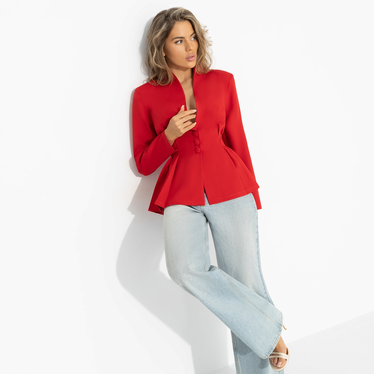 Жакет Слишком крута. Состав: 95% полиэстер, 5% эластан