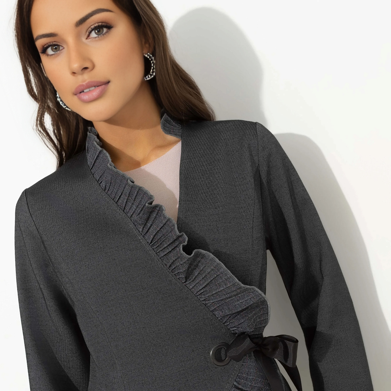 Жакет Прекрасно воспитана (new). Состав: 65% п/э, 30% вискоза, 5% спандекс