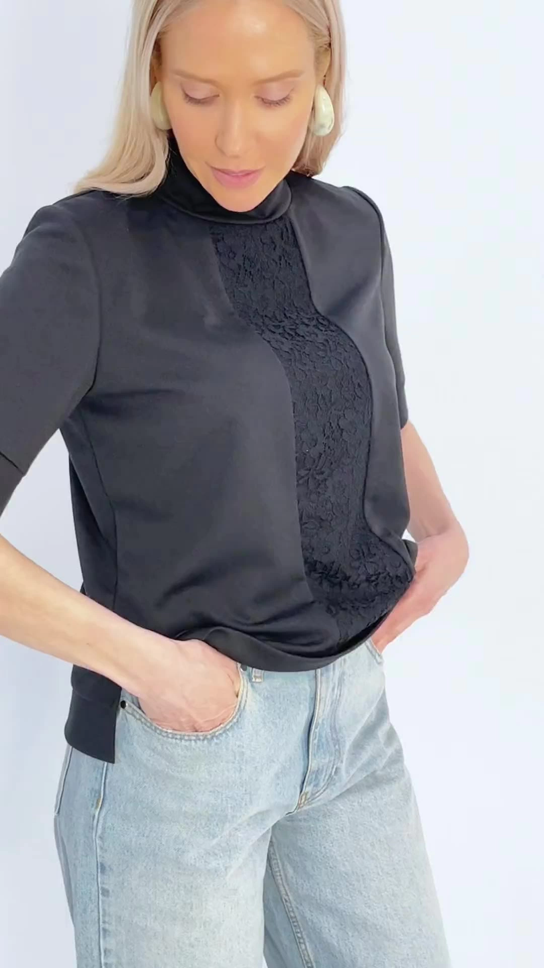 Фирменное приветствие (черная, со вставкой)