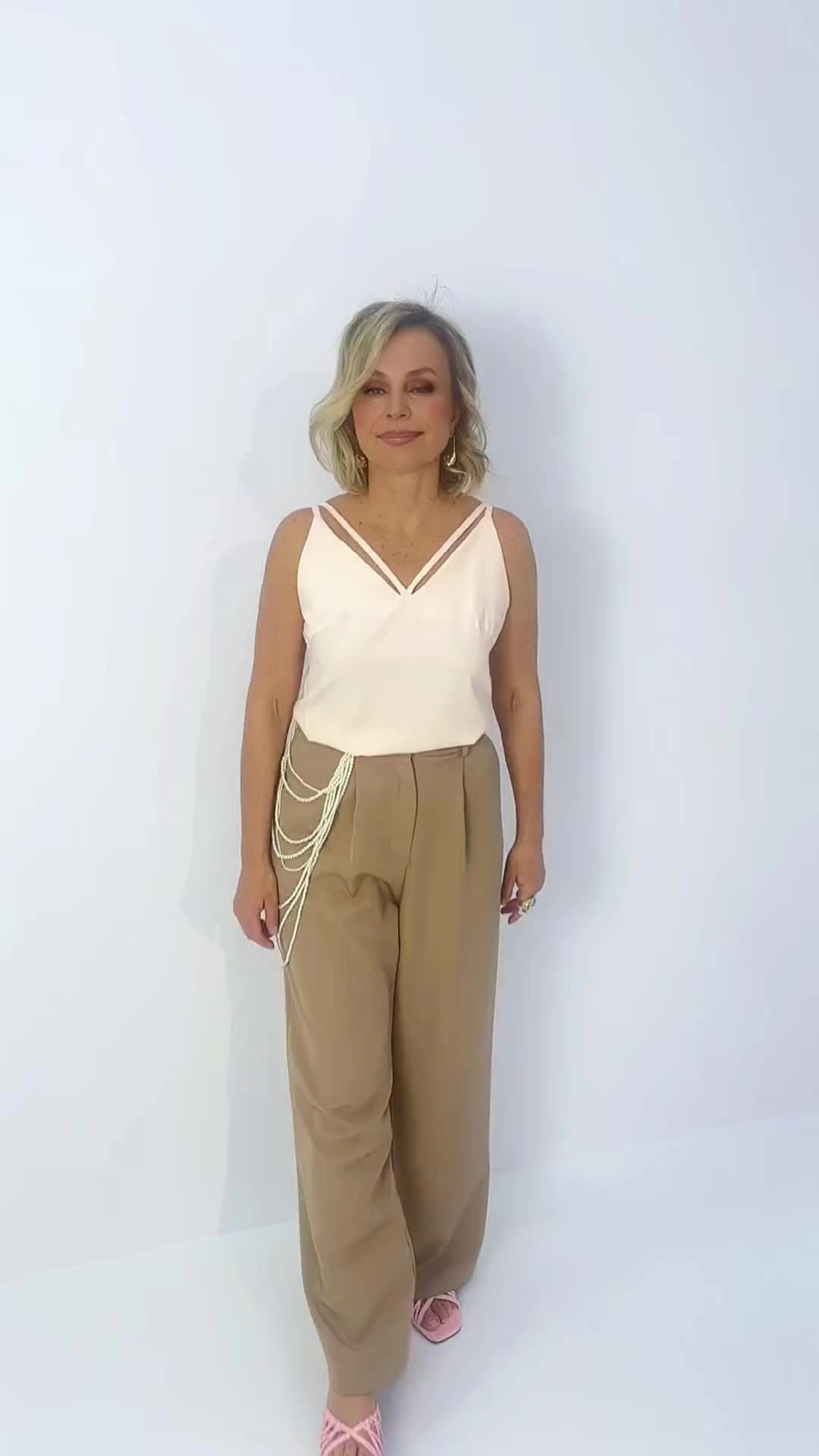 Создана для поцелуев (nude)