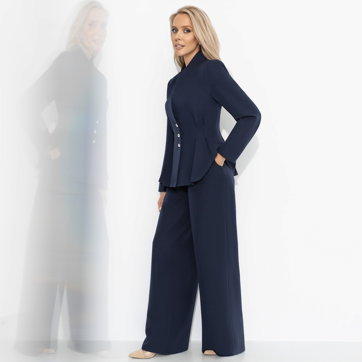 Брючный костюм Время знаков (2 в 1). Состав: 95% п/э, 5% эластан