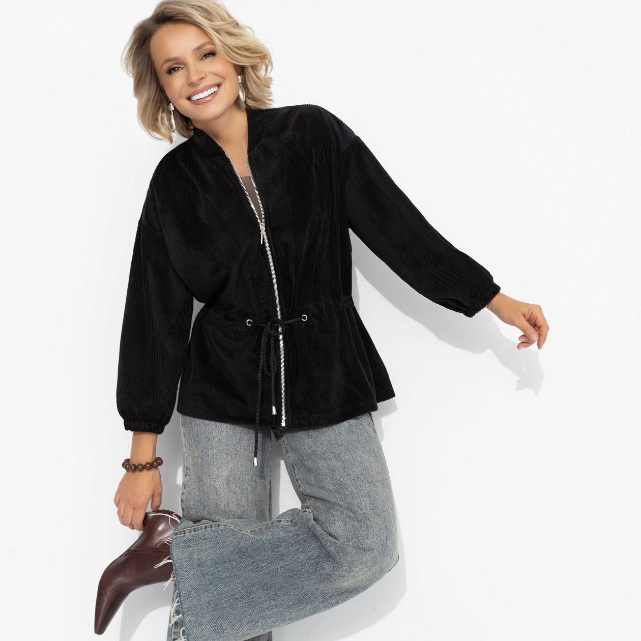 Бомбер Хочу-надо-беру (чёрный). Состав: 90% полиэстер, 10% нейлон