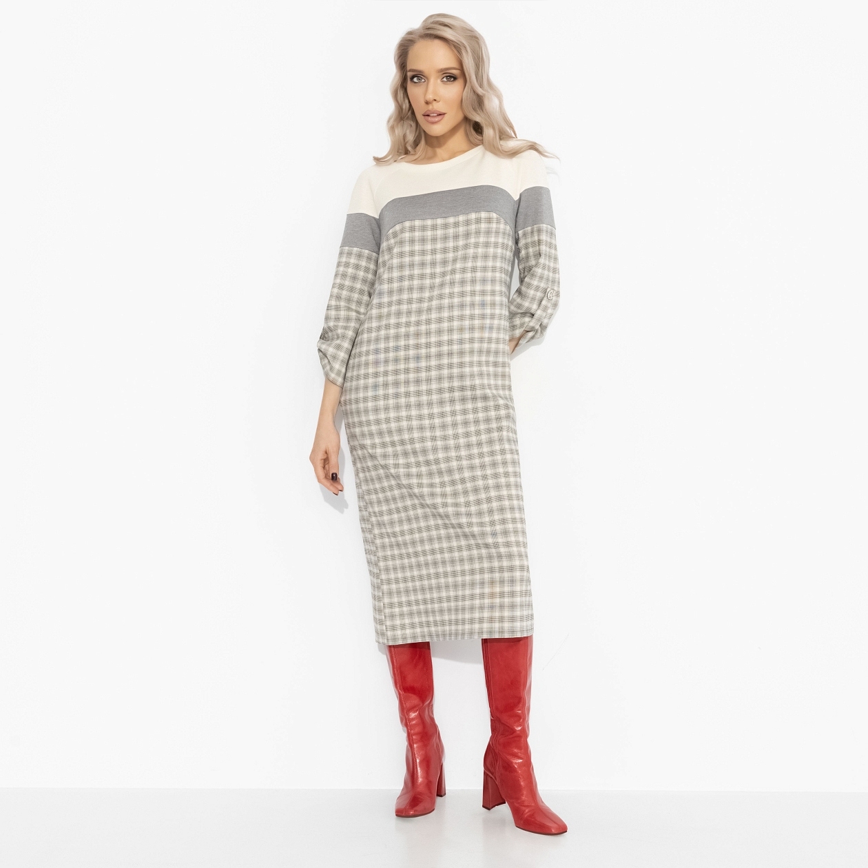 Платье Влюблена в себя. Состав: 65% п/э, 30% вискоза, 5% спандекс