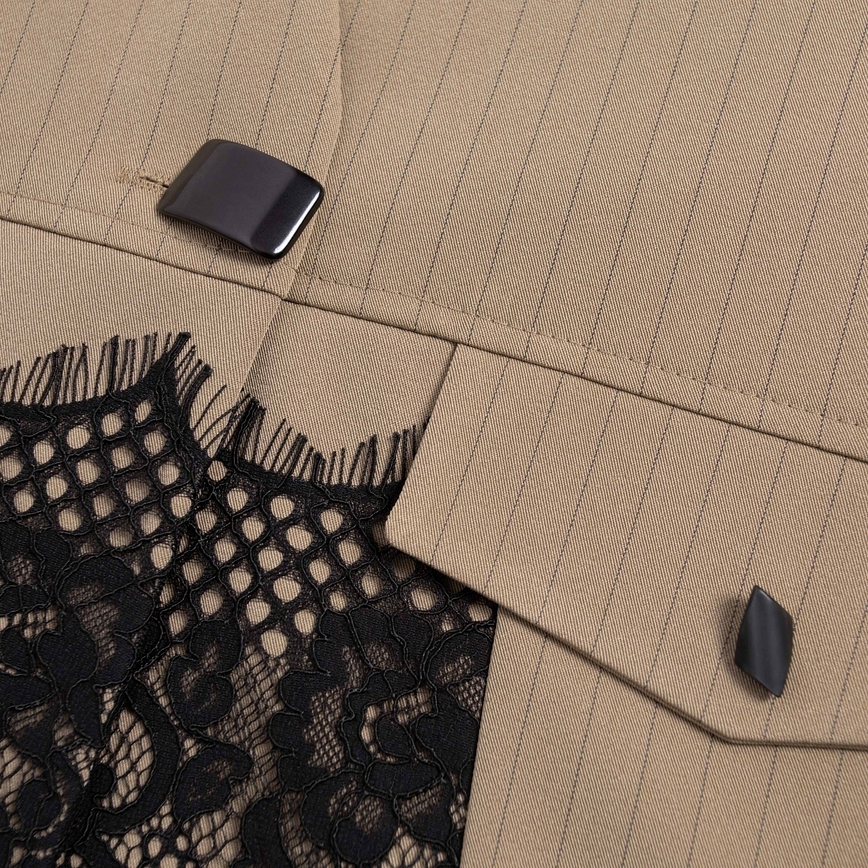 Искусство переговоров (доверие). Состав: 75% п/э, 23% вискоза, 2% спандекс