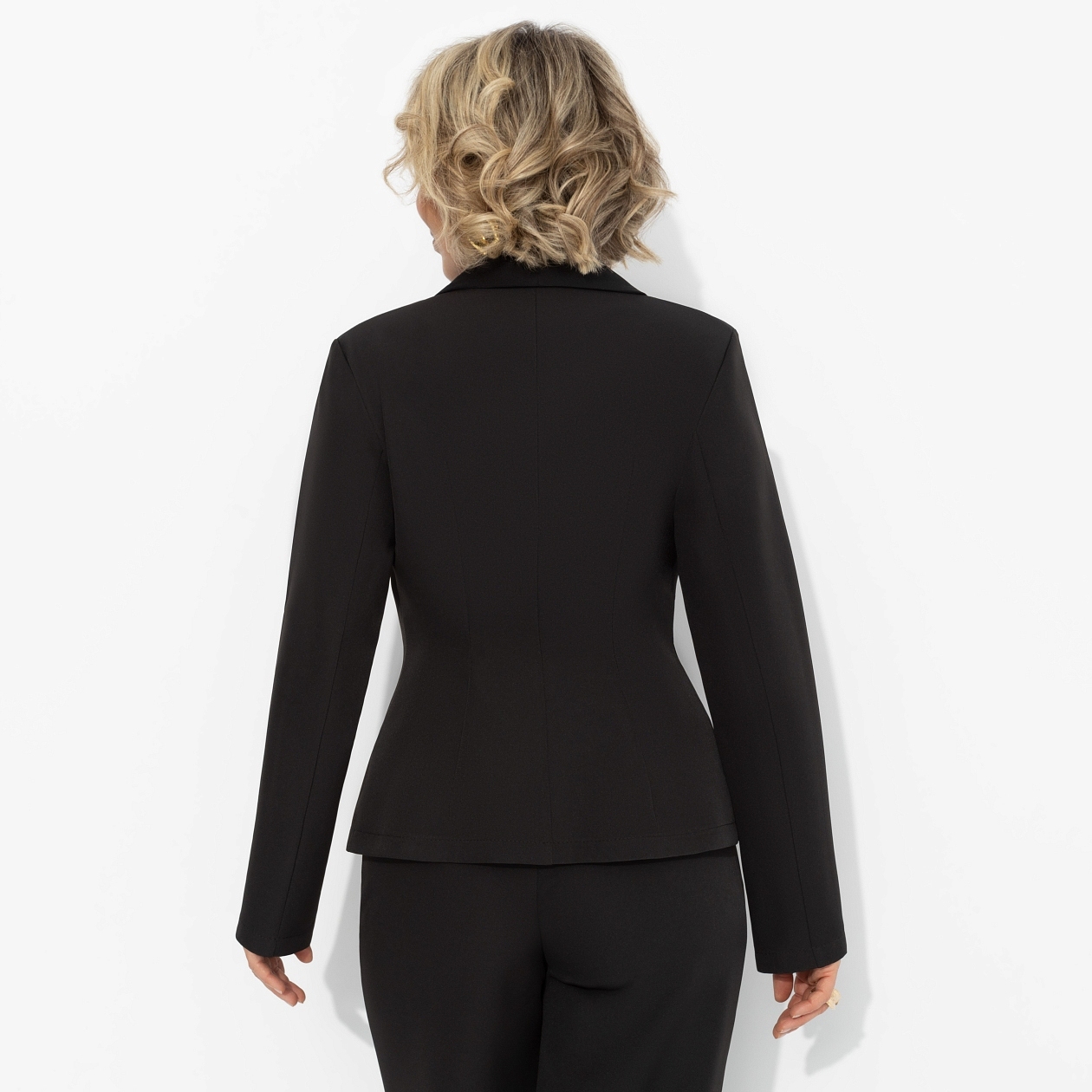 Жакет Невероятно прекрасна (элегия). Состав: 60% п/э, 37% вискоза, 3% спандекс