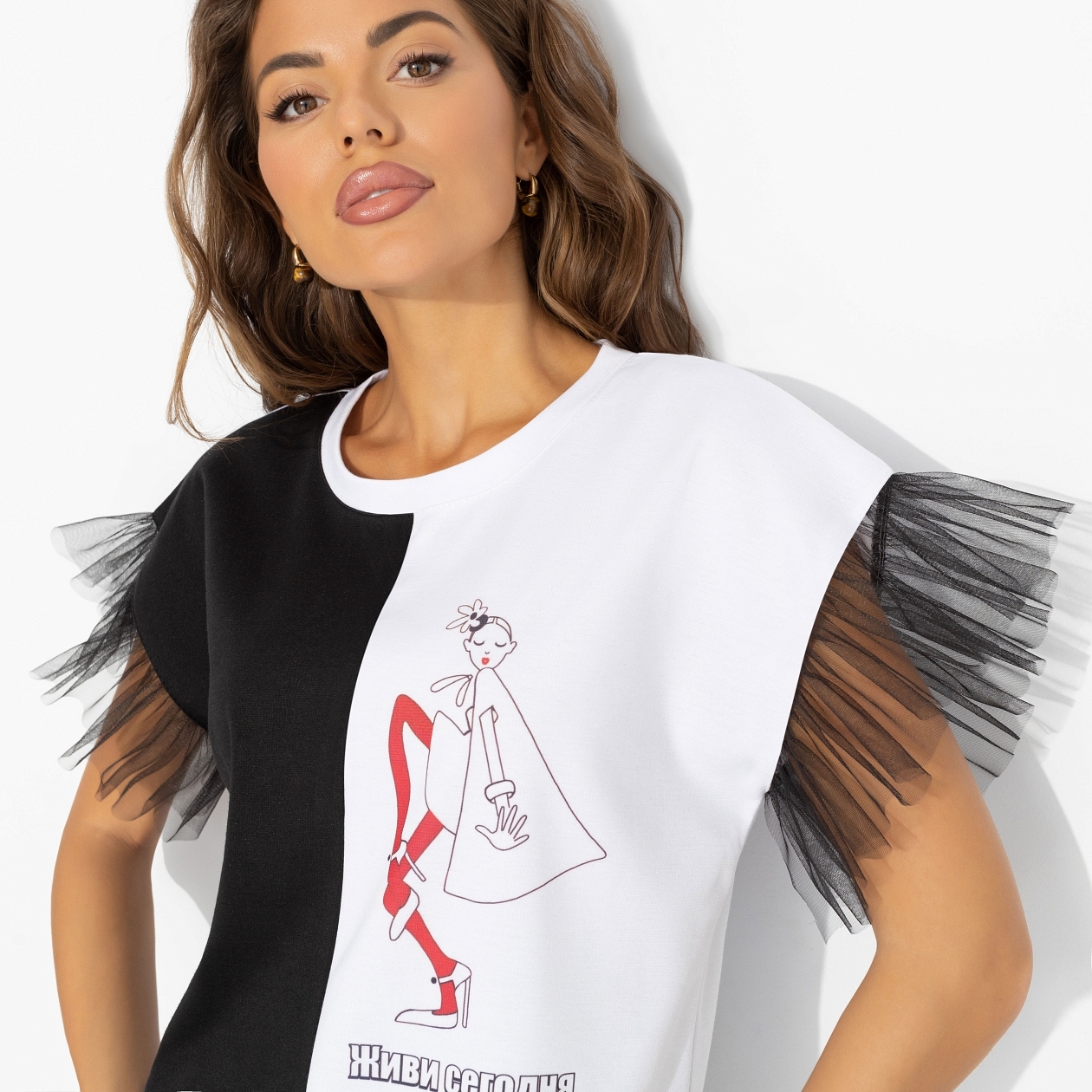 Футболка Загадочная собеседница. Состав: 65% п/э, 30% вискоза, 5% стрейч