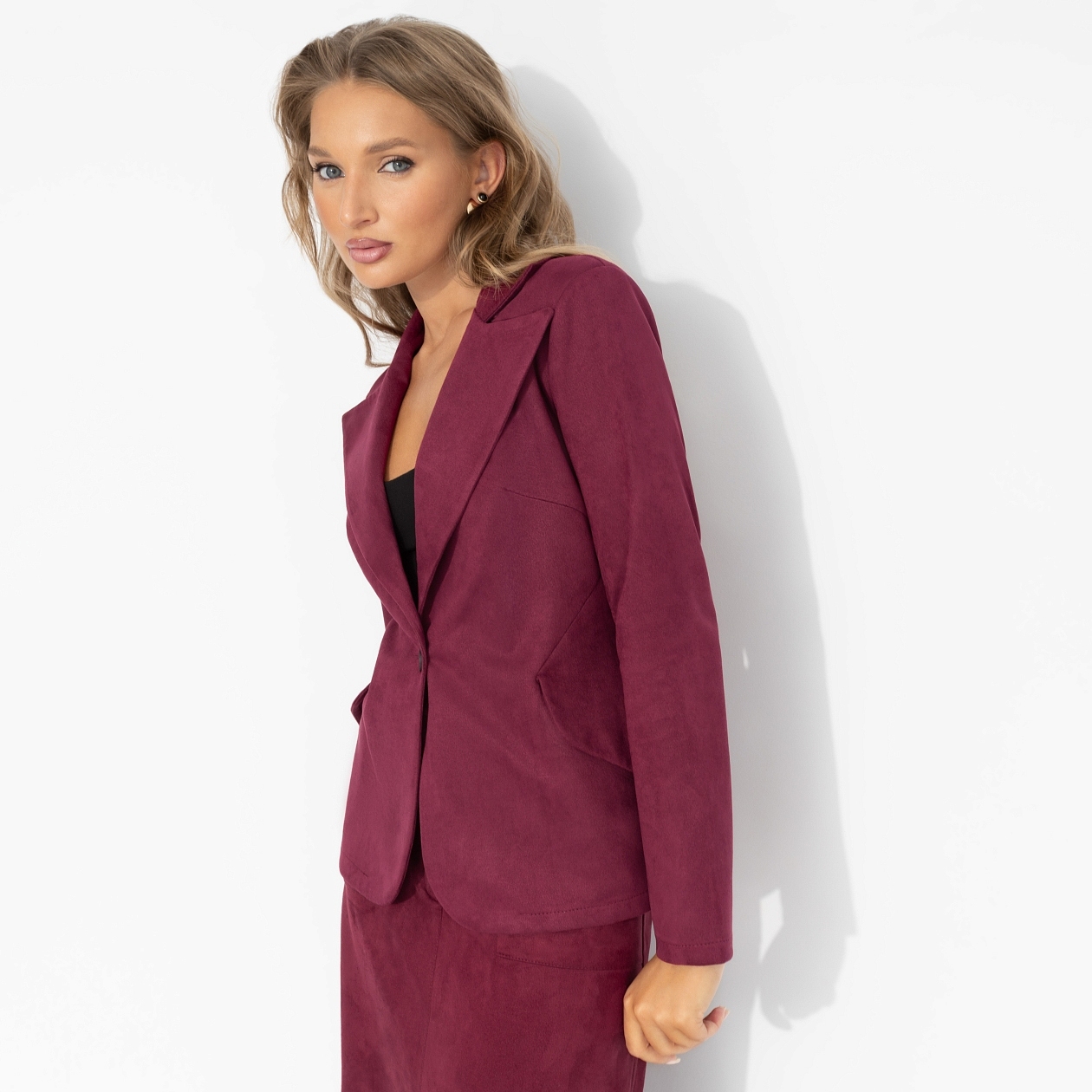 Жакет Шоу-показ (бордовый). Состав: 95% п/э, 5% спандекс