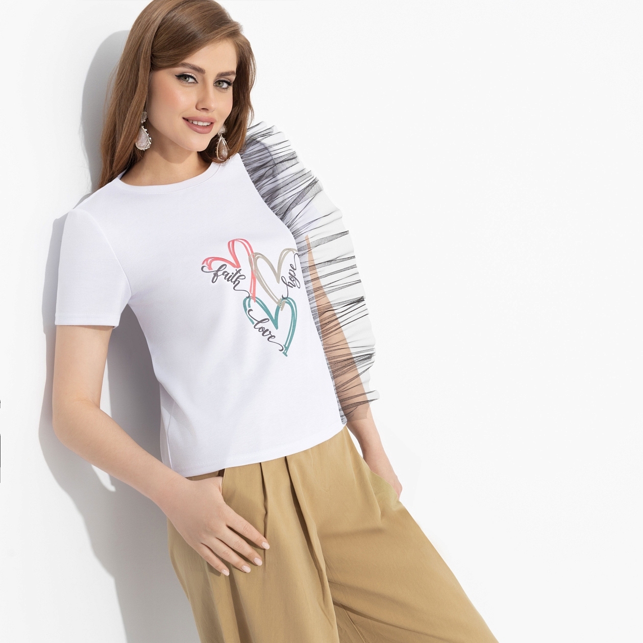 Футболка Завоюй меня (heart). Состав: 65% п/э, 30% вискоза, 5% стрейч