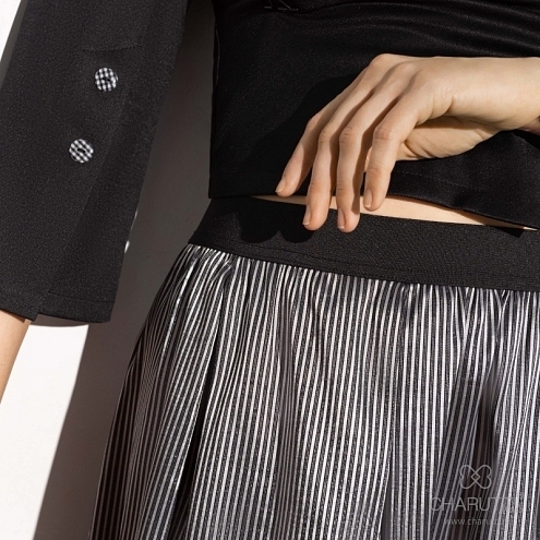 Костюм с юбкой Больше чем стиль (2 в 1, black). Состав: 95% п/э, 5% спандекс
