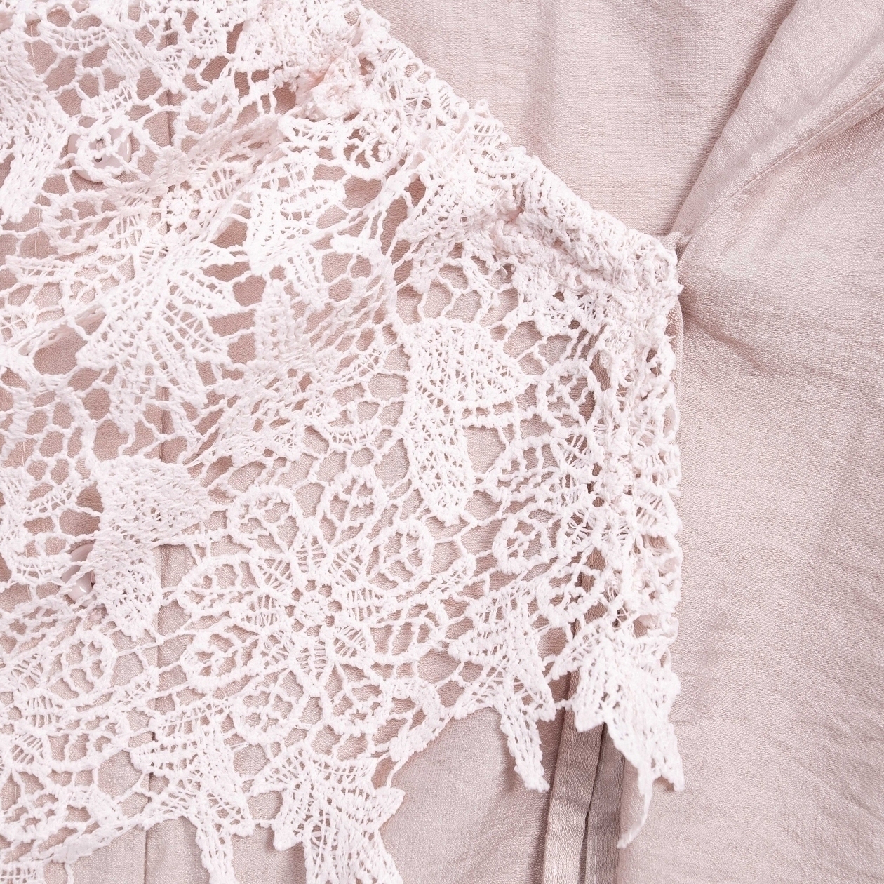 Нежный вздох. Состав: 50% вискоза, 32% хлопок, 18% нейлон