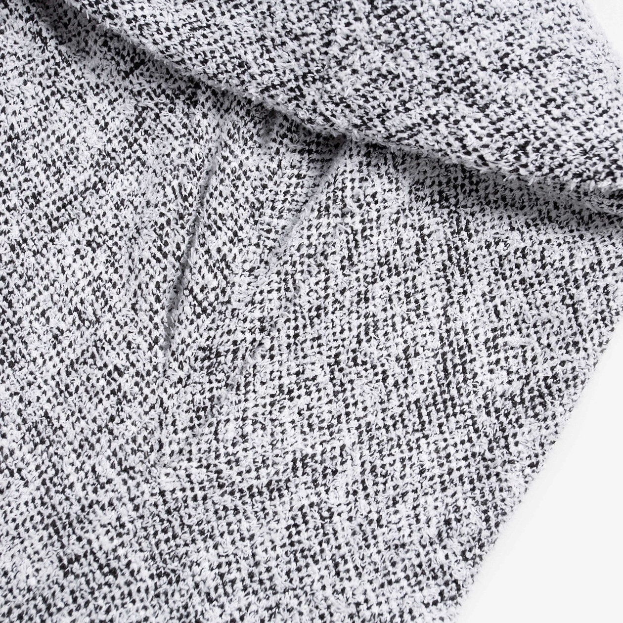 Магия прикосновений. Состав: 65% п/э, 30% вискоза, 5% спандекс