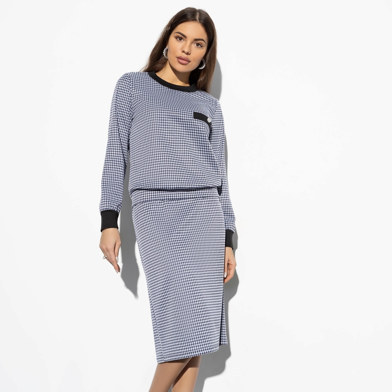 Комплект с юбкой Неслучайная встреча (2 в 1). Состав: 96% п/э, 4% спандекс