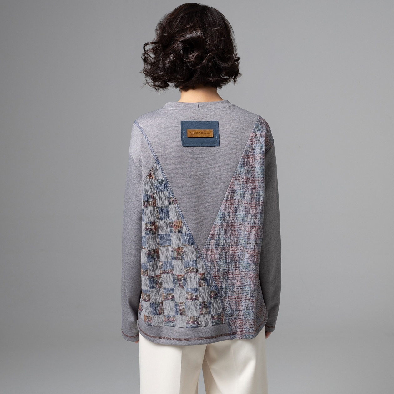 Лонгслив Стиль вне закона. Состав: 50% п/э, 35% вискоза, 12% нейлон, 3% спандекс