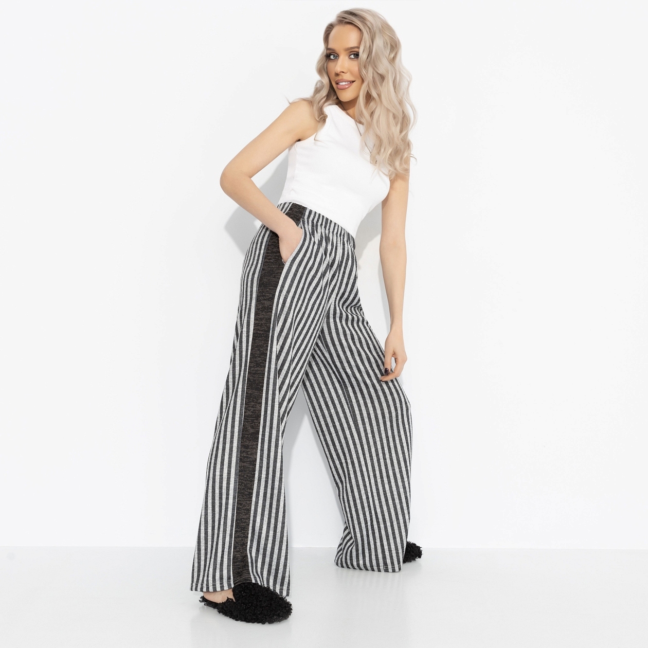 Брюки Расслабленный день (люкс). Состав: 65% полиэстер, 30% вискоза, 5% спандекс