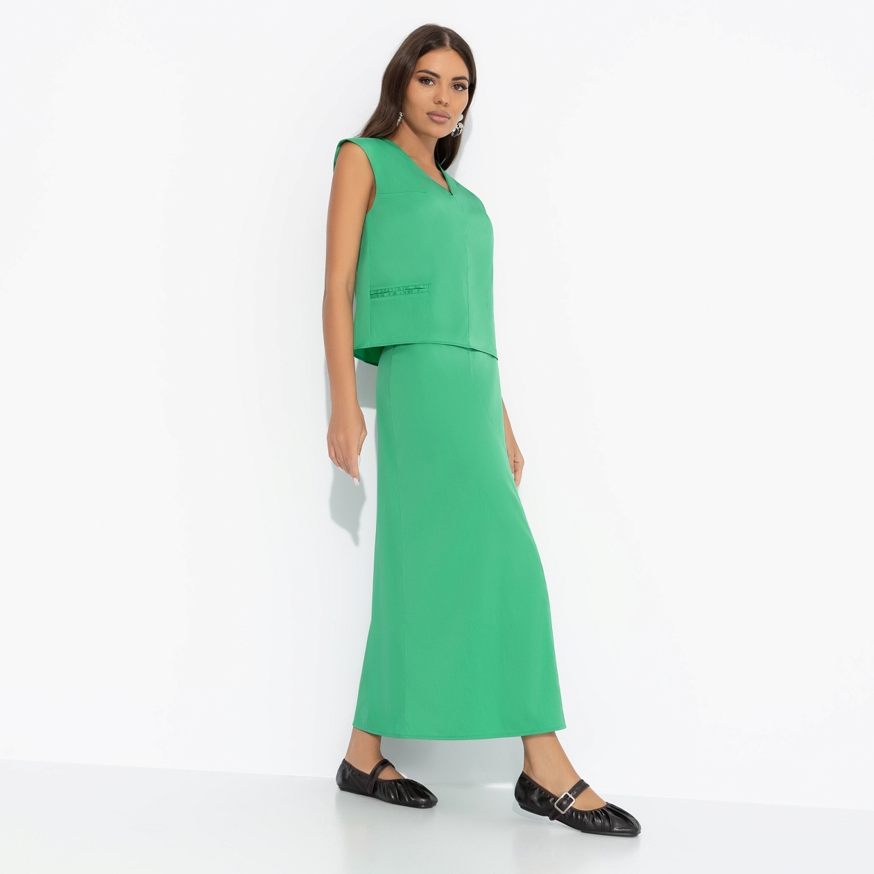 Подход со вкусом (green, 2 в 1). Состав: 65% п/э, 30% вискоза, 5% спандекс