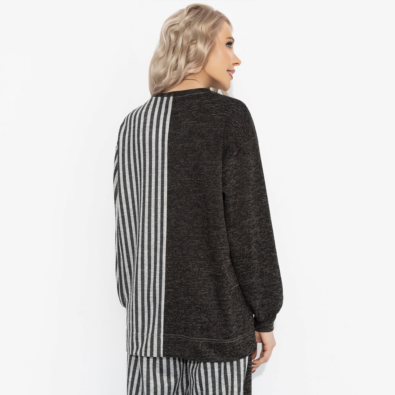 Примерь свободу. Состав: 65% п/э, 30% вискоза, 5% спандекс