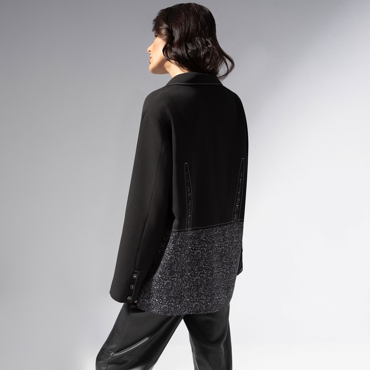 Решительный ход (оригинал). Купить женские жакеты оптом от производителя. Жакет Решительный ход (оригинал). Состав: 65% п/э, 30% вискоза, 5% спандекс