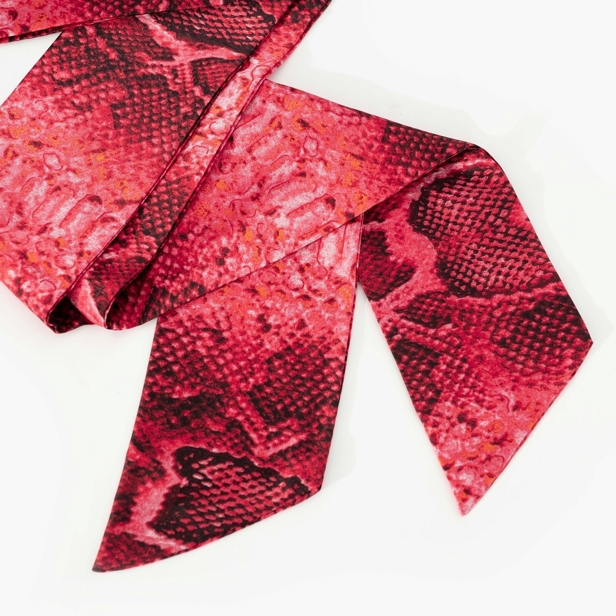 Лента твилли (опасно прекрасная). Состав: 100% п/э